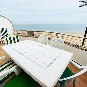 Apartamento En Primera Linea De Playa Con Piscina Y Garaje Gratuito
